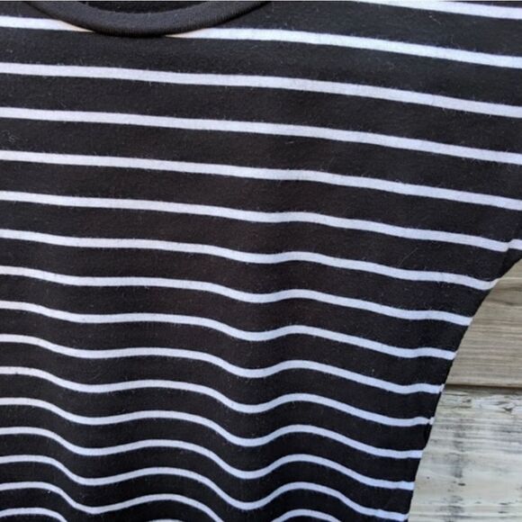 ✨Zara Striped B&W Crop Top✨ - Picture 5 of 7